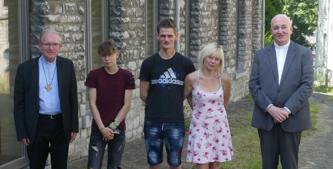 Témoins de la Foi: une famille sinistrée de 11 enfants vit, grâce à la Fondation diocésaine, à Ciney